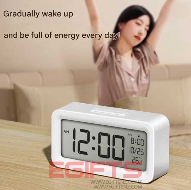 DELI MINI CLOCK ALARM - Image 3
