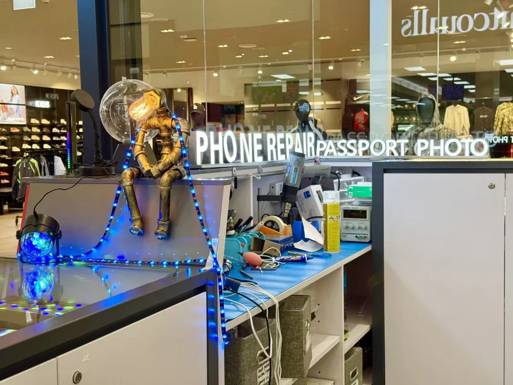 Professional phone repair shop Albany Auckland interior